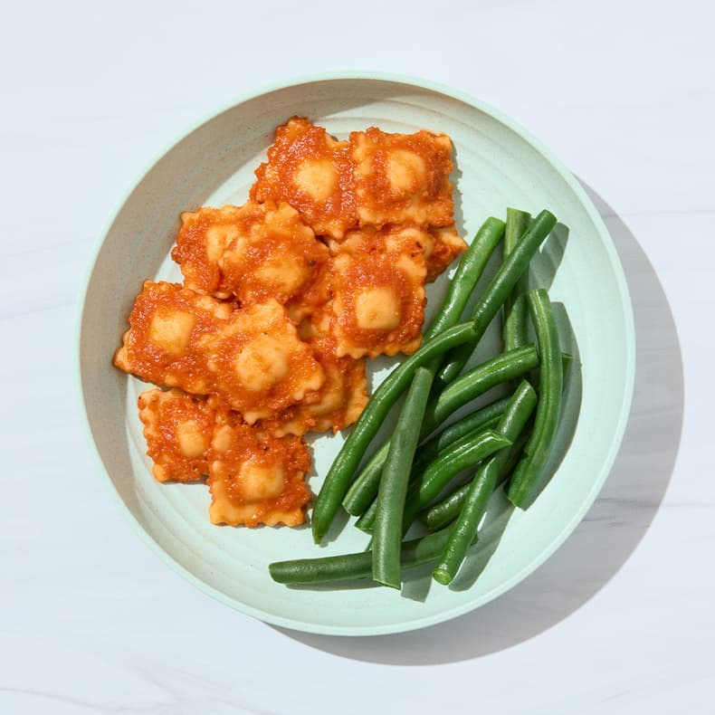 Cheesy Ravioli with Green Beans